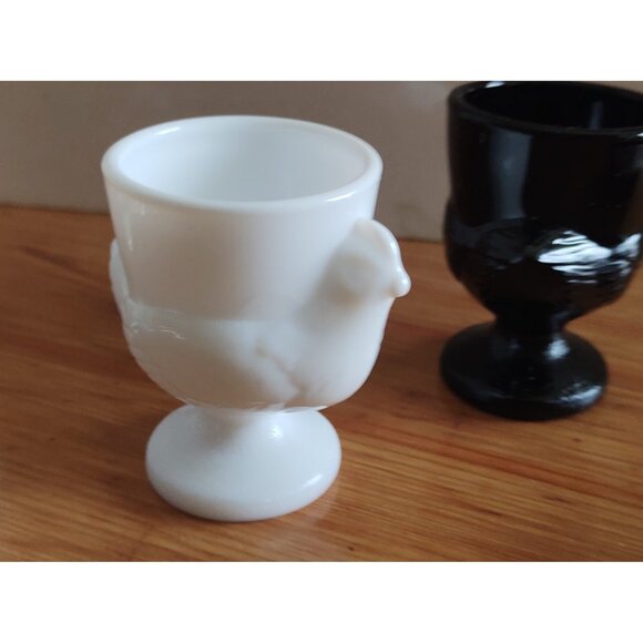 Vintage French Black and White Glass Chicken eggcup set - Picture 6 of 8